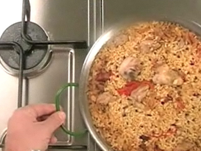 Паэлья с говядиной и курицей