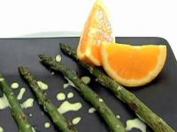 Спаржа с апельсиновым майонезом
